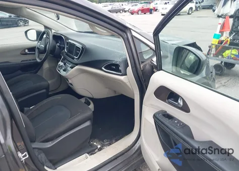 2020 Chrysler Voyager L from USA, damaged, VIN 2C4RC1AG0LR209510